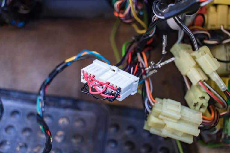 Discovery 1 Stereo Replacment: Factory Amp Bypass Wiring | MadPenguin